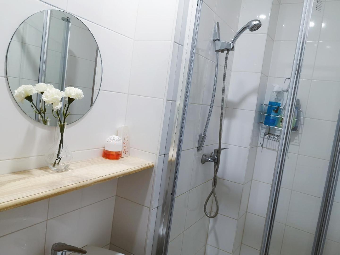 A Private Room For Backpacker Share Bathroom Bruselas Exterior foto